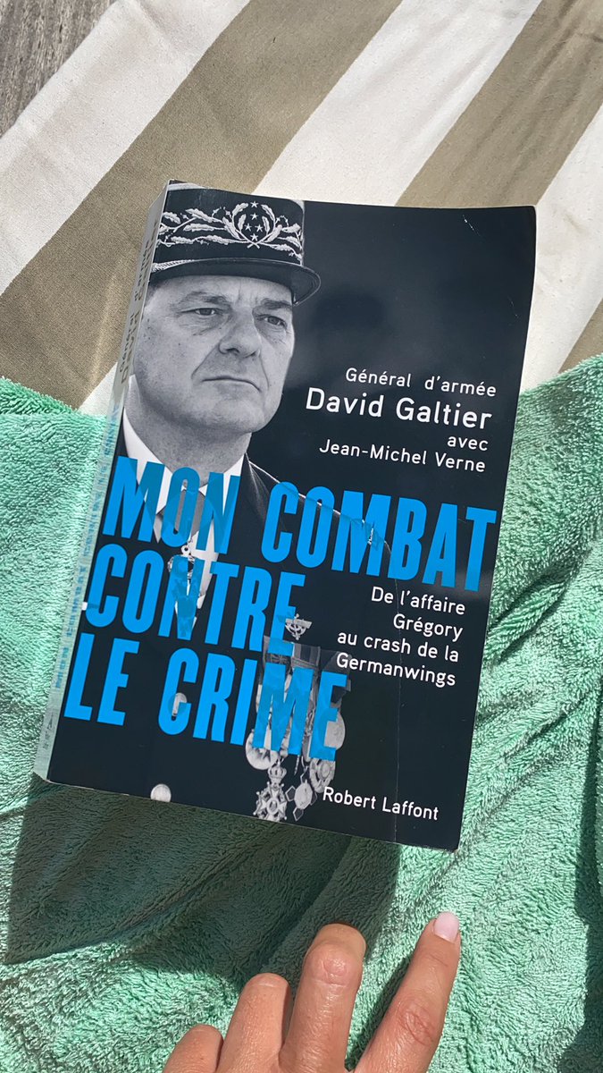 Je viens de terminer le livre du Général @DavidGaltier dont je vous recommande la lecture ! Un récit détaillé et authentique d’une impressionnante carrière qui met en valeur les hommes et les femmes qui composent les services de notre gendarmerie française 🇫🇷#FiertéNationale