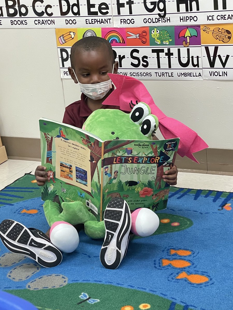 MrsGrahamTHES's tweet image. Center time: I choose, reading with a friend.🥰