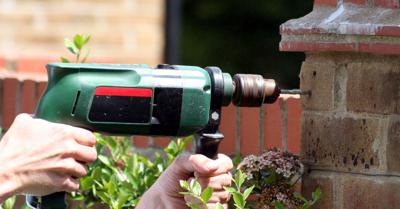 Drilling into brick is tough work. Whether it's a decorative brick veneer inside a house, modular bricks on the outside of a suburban home, or concrete blocks in a foundation, these materials are meant to last. But what if you need  keepingyouinformed.info/trendspottr/ol…