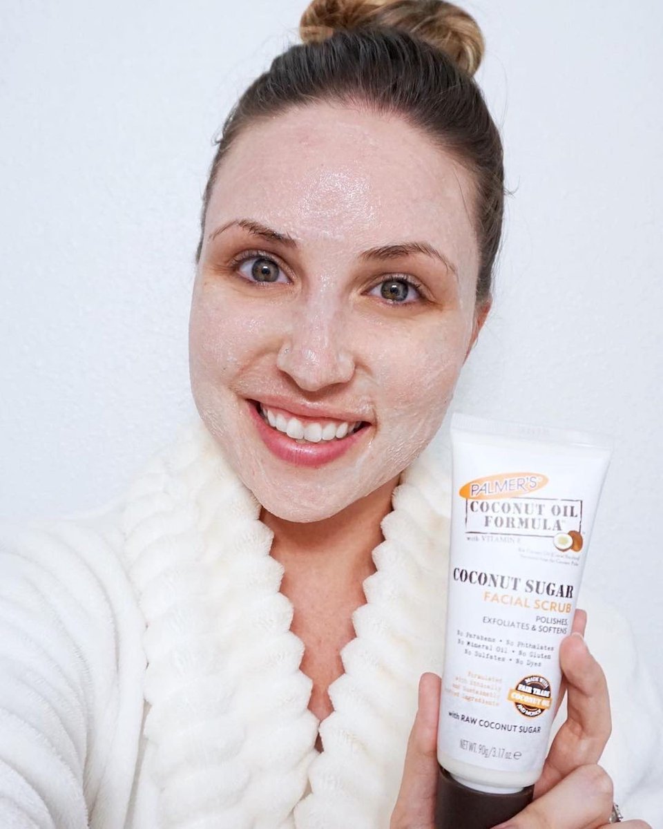 PalmersUK's tweet photo. “Palmer's #CoconutOil Formula Facial Rane is one of my favourite parts of my morning routine! 🥥 It keeps my skin radiant and healthy and smells amazing! Find their #CoconutOilFormula @amazon 🧡 #Palmers #CoconutRadiance”
📸 @thekendraann
#coconutgoodness #selfcare #facecare https://t.co/CautHiV6pr