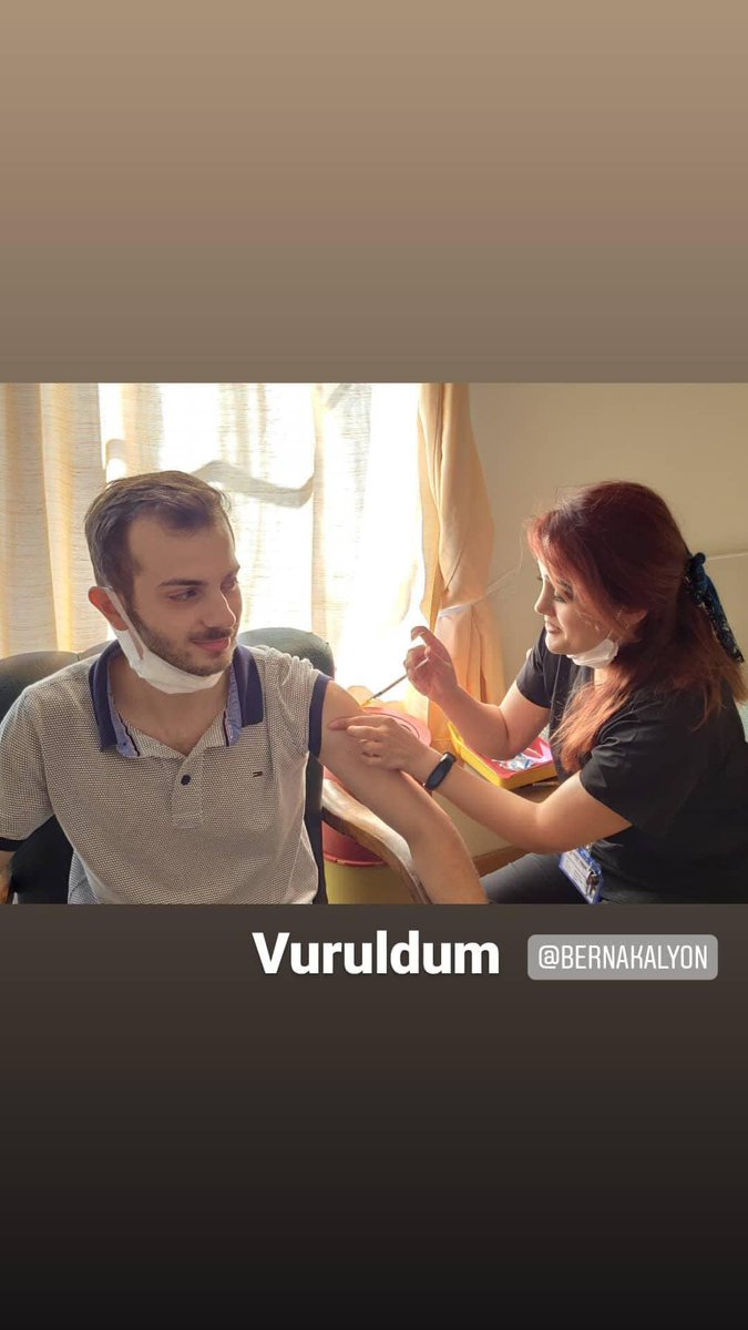 Sevgilim beye aşı yaptıktan sonra instagrama attığı story