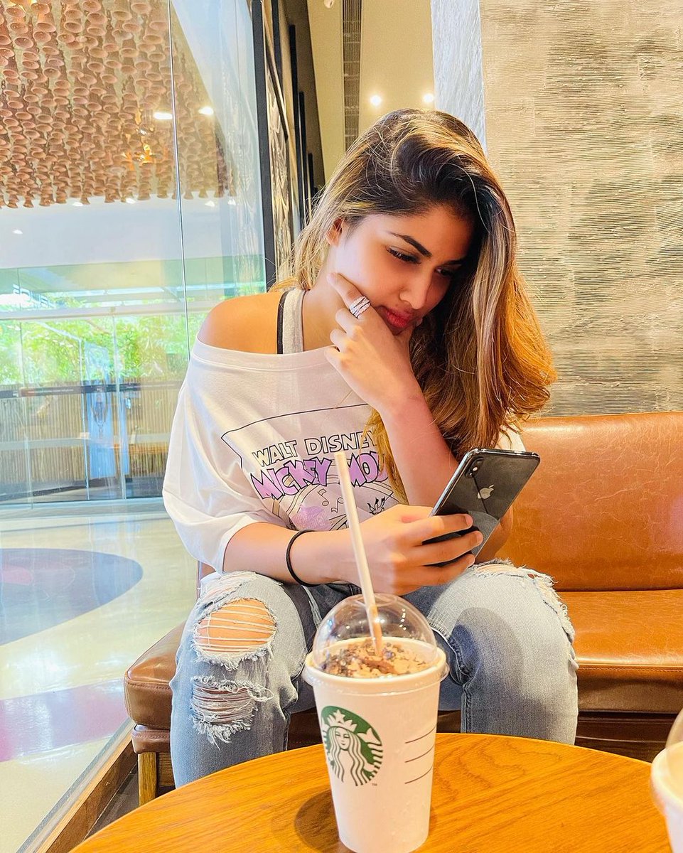 actressesduniya's tweet photo. Elegant Angel @iamshivani_n 🤩

#ShivaniNarayan #ShivaniNarayanan @Shivani_offl @ActressShivanii #ActressesDuniya https://t.co/EYyRNv7ef4