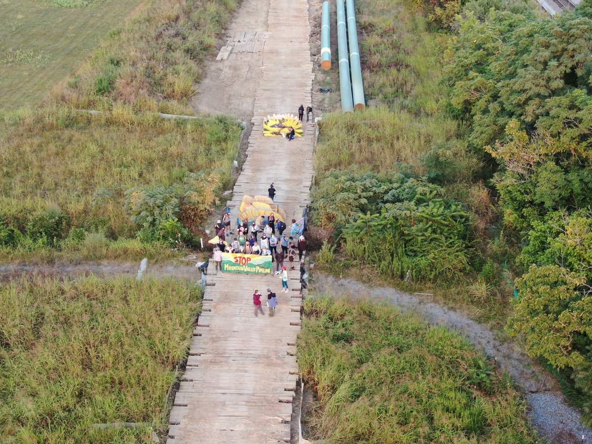 The effects of the Mountain Valley Pipeline would be equivalent to the emissions of 26 coal plants or 19 million passenger vehicles. We can’t afford that. It’s time to say no to pipelines and fossil fuels. #NoMVP