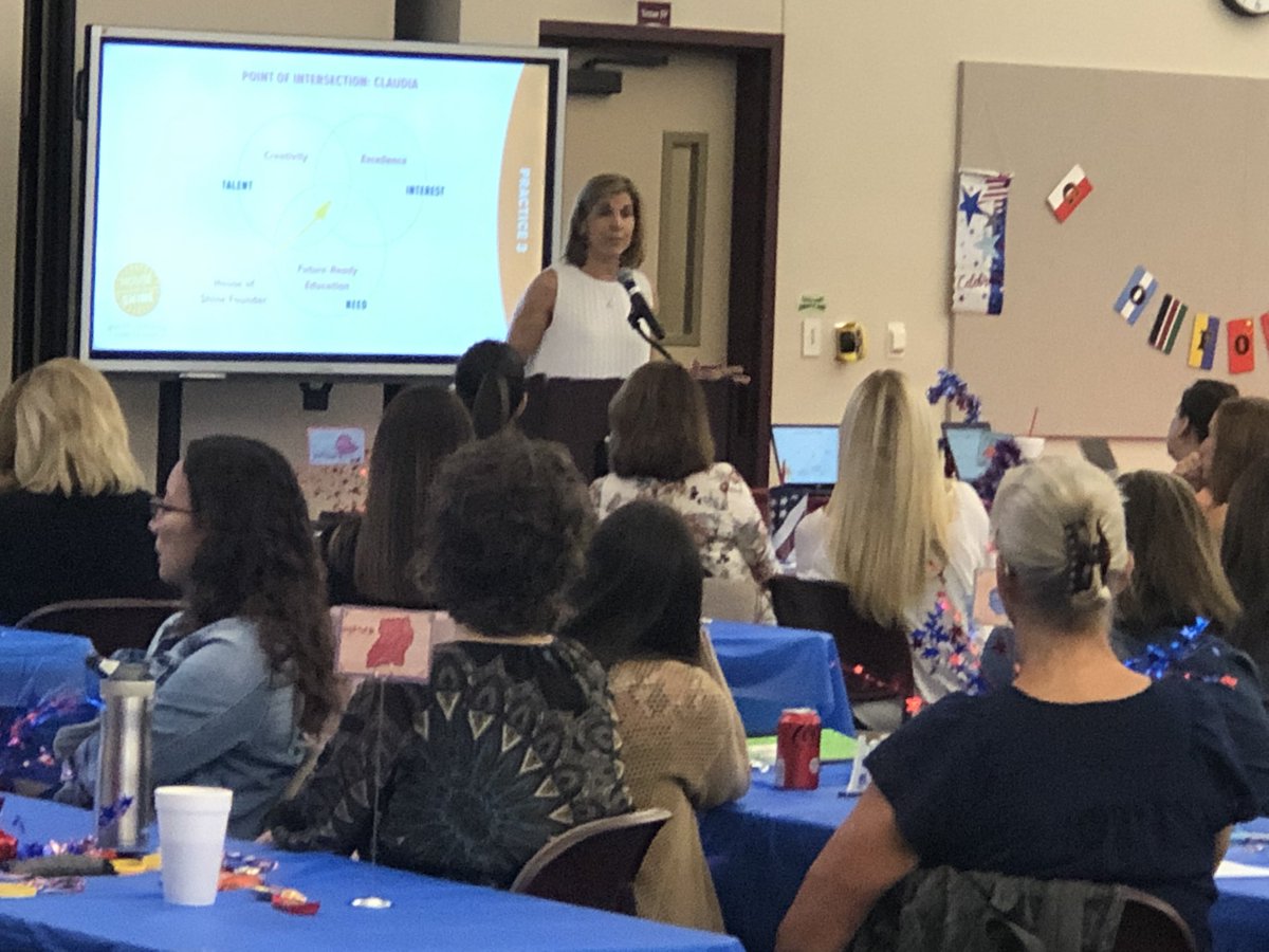 KierraEdgar's tweet photo. Welcome back!! My ❤️ is so happy to see these amazing educators! As you bring your interest and talents together I am so excited to see the impact you will have! @KellerSped #serversupportrepeat @HouseofShine https://t.co/msLNA5MH2f