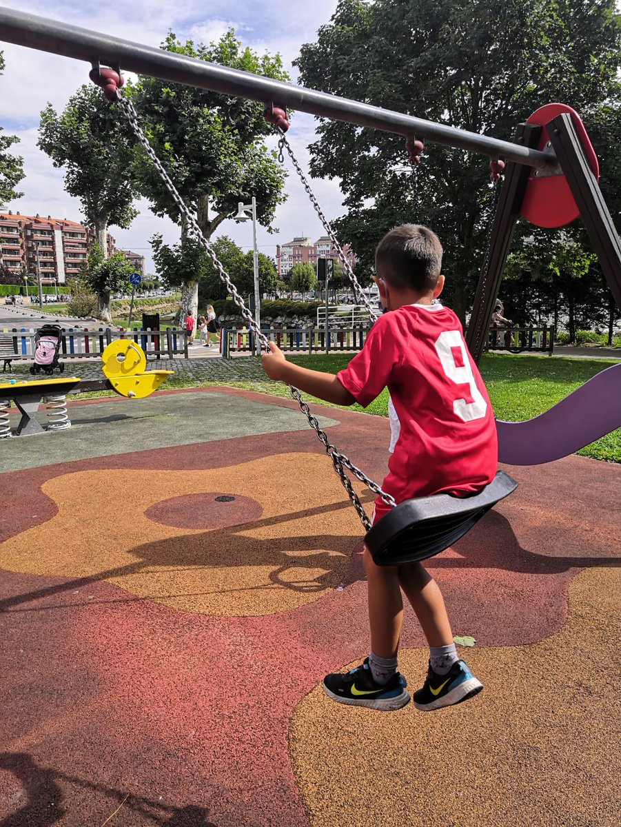 AtleticoCastro's tweet photo. NUEVA SEMANA ‼️❤️🤩
Parece que el tiempo nos va a dar tregua esta semana y nosotros lo vamos a aprovechar al máximo! ☀️👌🏼😜
#Campus #Riomar #Multiactividad #verano #actividades #deporte #castrourdiales https://t.co/f1TzbZssXg