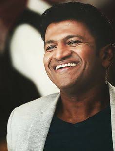 BarigaKumar's tweet photo. At least once in my life I want meet my really hero
#PuneethRajkumar #Appu
#james
#divtya
My lovely golden heart hero
With only one single smile
He occupied millions of person heart with his smile 😎😎😎😮😎 https://t.co/SuDhrs8kX4
