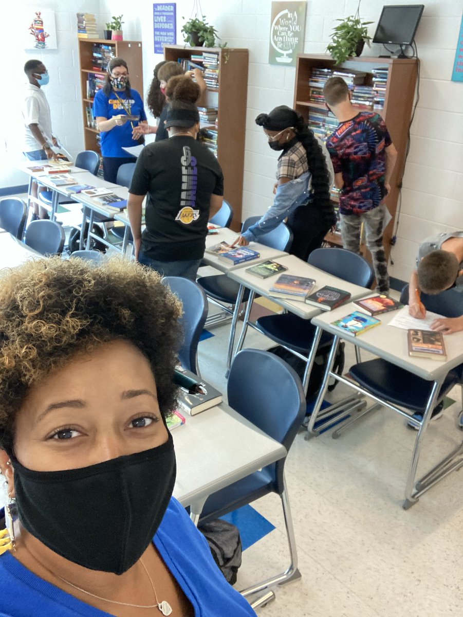 NormaCrenshaw82's tweet photo. Happy first day of school CuCPS!!
We started our day off with Book Tasting in English 9!!!
#iamCuCPS
#FirstDayFunDay
@allisonfjones
@EWilliamsJr @Mrs_Long11 https://t.co/aXJCqjNBCS
