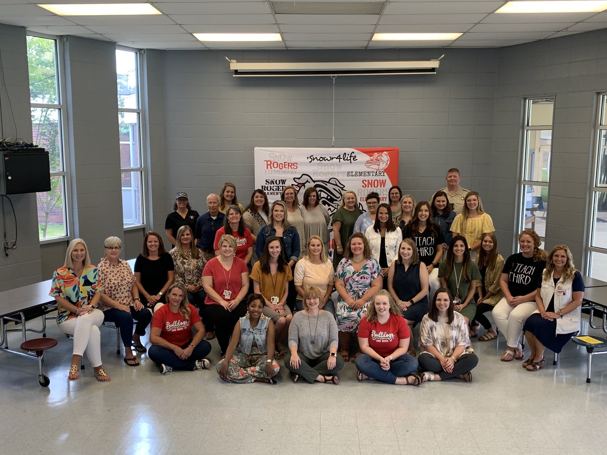 kristimoorelong's tweet photo. The staff ⁦@SnowRogersEl⁩  can’t wait to see you today! ⁦@JEFCOED⁩ https://t.co/UKBVnPpr1I