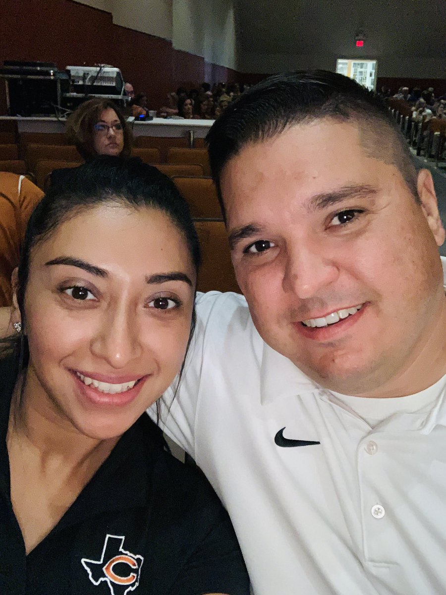 TurnerPE12's tweet photo. Enjoying our first #convocationselfie @CaldwellProud with my hubby @JLT712 https://t.co/pxYqzELiPR