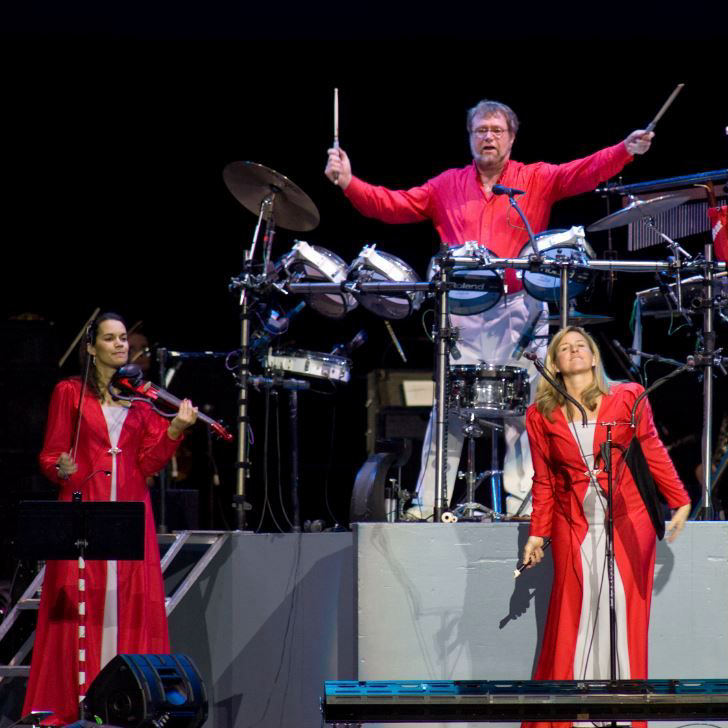 MannheimSteam's tweet photo. DYK: Chip has created two traveling troupes for the Mannheim Steamroller Christmas Tour to meet continuing popular demand. Is your favorite troupe coming to your city this year? #MannheimMonday https://t.co/abuLIwWDwP