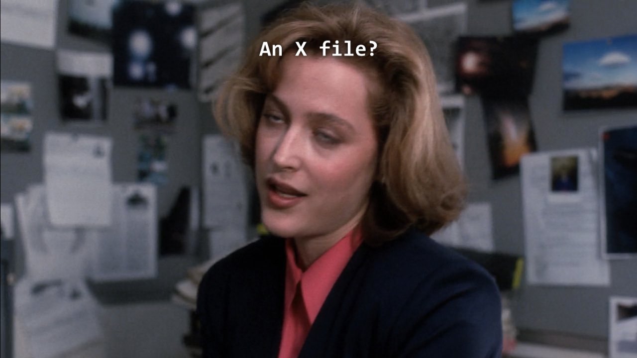 Happy Birthday Gillian Anderson. One of the hottest Chicago natives.  