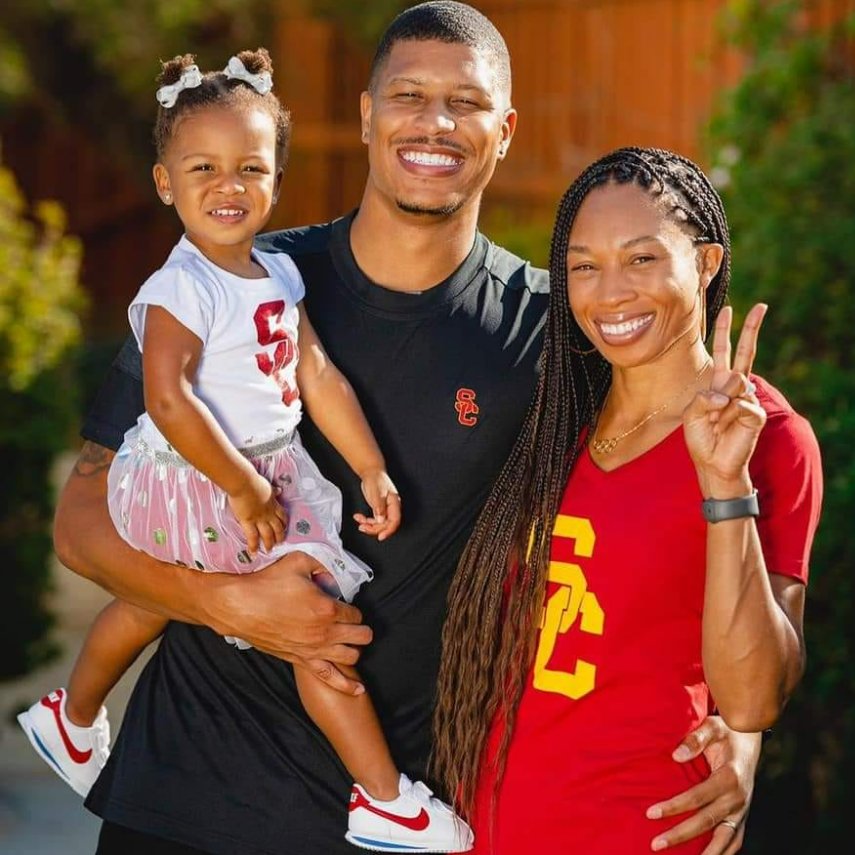JaxsonReid2's tweet photo. I noticed that NBC's Olympic coverage would show you LGBTQ couples like Meghan Rapinoe and her "fiance", but they structured their feature on Allyson Felix as if she was a SINGLE MOTHER, ONLY talking about Allyson and her daughter. Our sister is HAPPILY Married to a Black man. https://t.co/dnPcuSjVvf