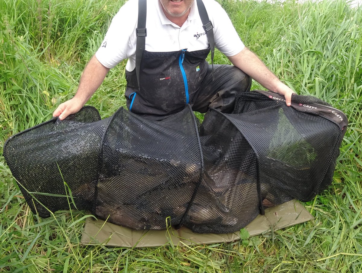 happyangler's tweet photo. Nice to get amongst a few bream, @BaitTech Envy Dark and Special G Green did the damage #baittech #teambaittech #breamfishing https://t.co/NxfDaLqQth