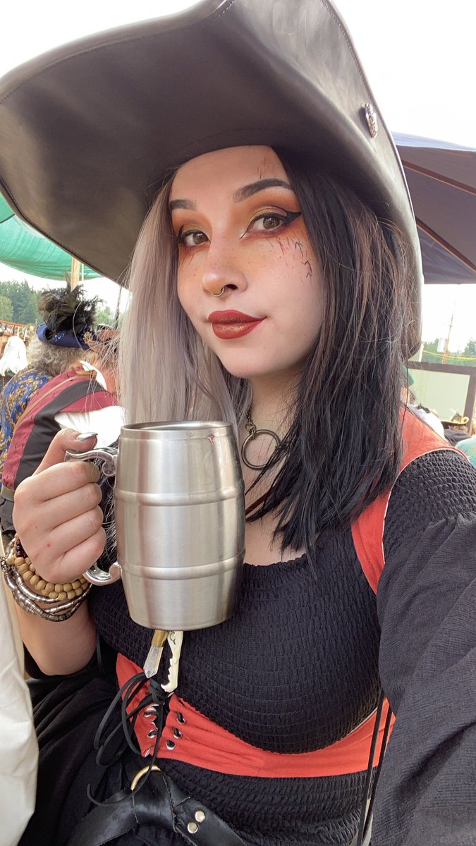 aelflaedxo tweet picture