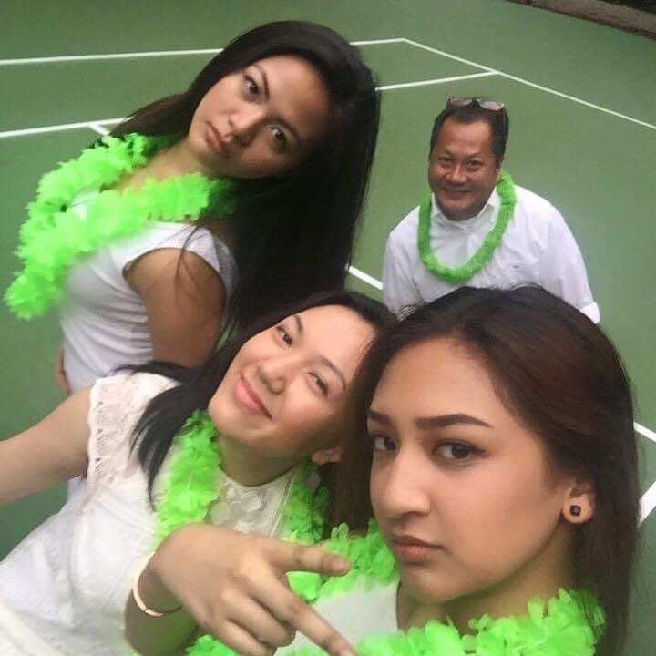 Eljey022's tweet photo. US Open? With these young talented ladies @ PIDCI’s white party from 6 yrs.ago #struggail #rbavendula https://t.co/ofEPSEOplL
