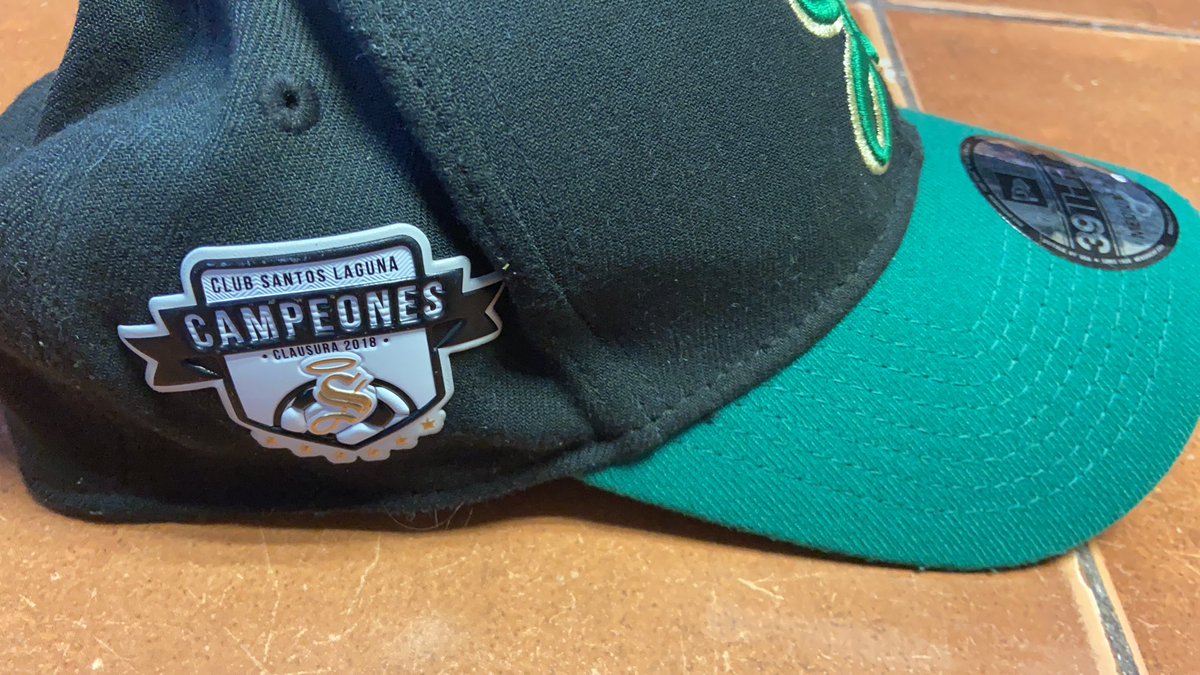 josepue19832123's tweet photo. @MauriceCollier  ando buen quebrado de lana y quisiera rifar o vender estas piezas de @ClubSantos  no sé si me ayude a rifarlas o ya con un RT de usted pueda llegar a verlas algún interesado Gracias . #laguneroprimero https://t.co/pfAIXRx2tJ