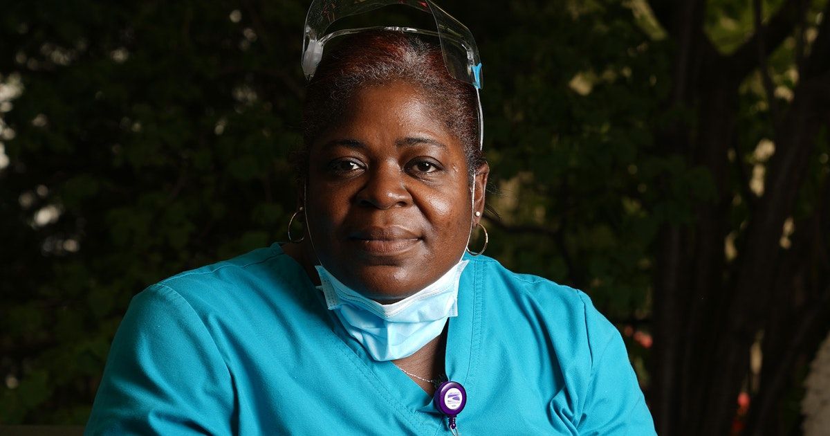 MNAFLCIO's tweet photo. Minnesota front-line workers on pandemic: 'There's still a little healing to do' https://t.co/8poJMwZuMN Let's make sure the #mnleg recognizes ALL essential workers who sacrificed time and even pay to keep Minnesota moving. #1u #MakeItRight https://t.co/NugBQAAw8r