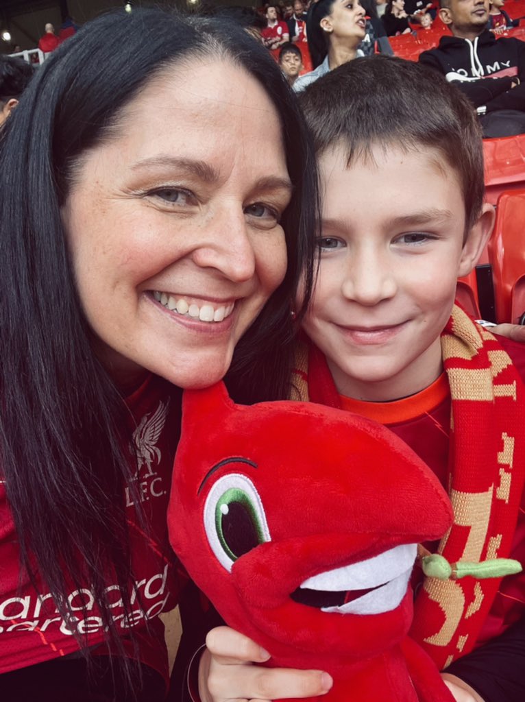 LFCJaney's tweet photo. Ooh, happy place ❤️🏟 #fortressanfield #hisfirstgame https://t.co/qc7EYPeyJP