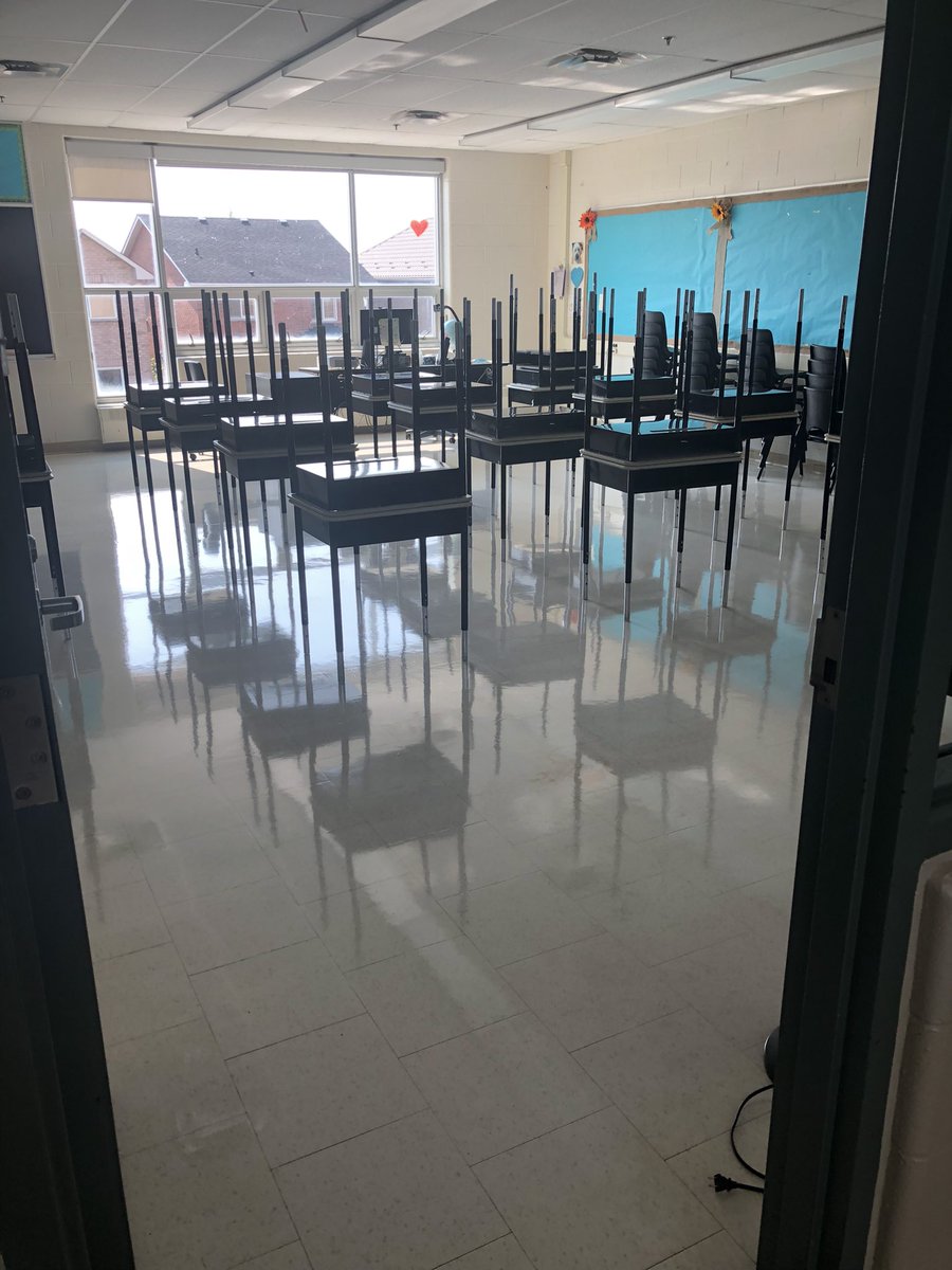 FacilitiesPDSB's tweet photo. Nothing quite shines like a freshly waxed floor! #custodianlife #summercleanup #schools #onted https://t.co/HzGGH16MbQ