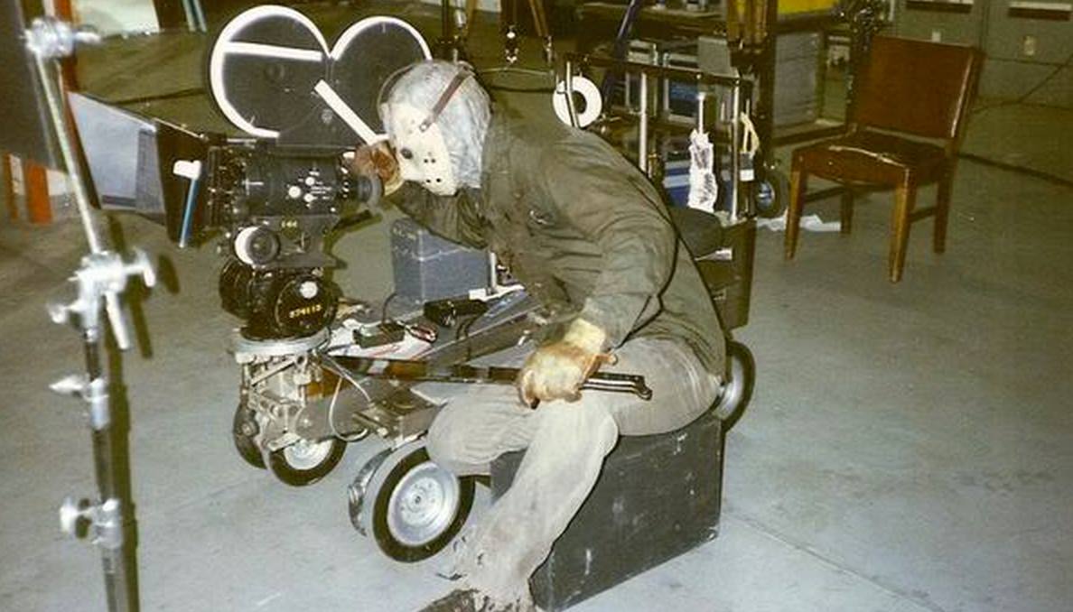 Keep an eye out cuz it's only 5 more days until #fridaythe13th!!  Be sure to check out our holiday slasher flick #420Massacre for FREE on TUBI: tubitv.com/movies/490544 AMAZON: a.co/7jbgNow and VUDU: vudu.com/content/movies…