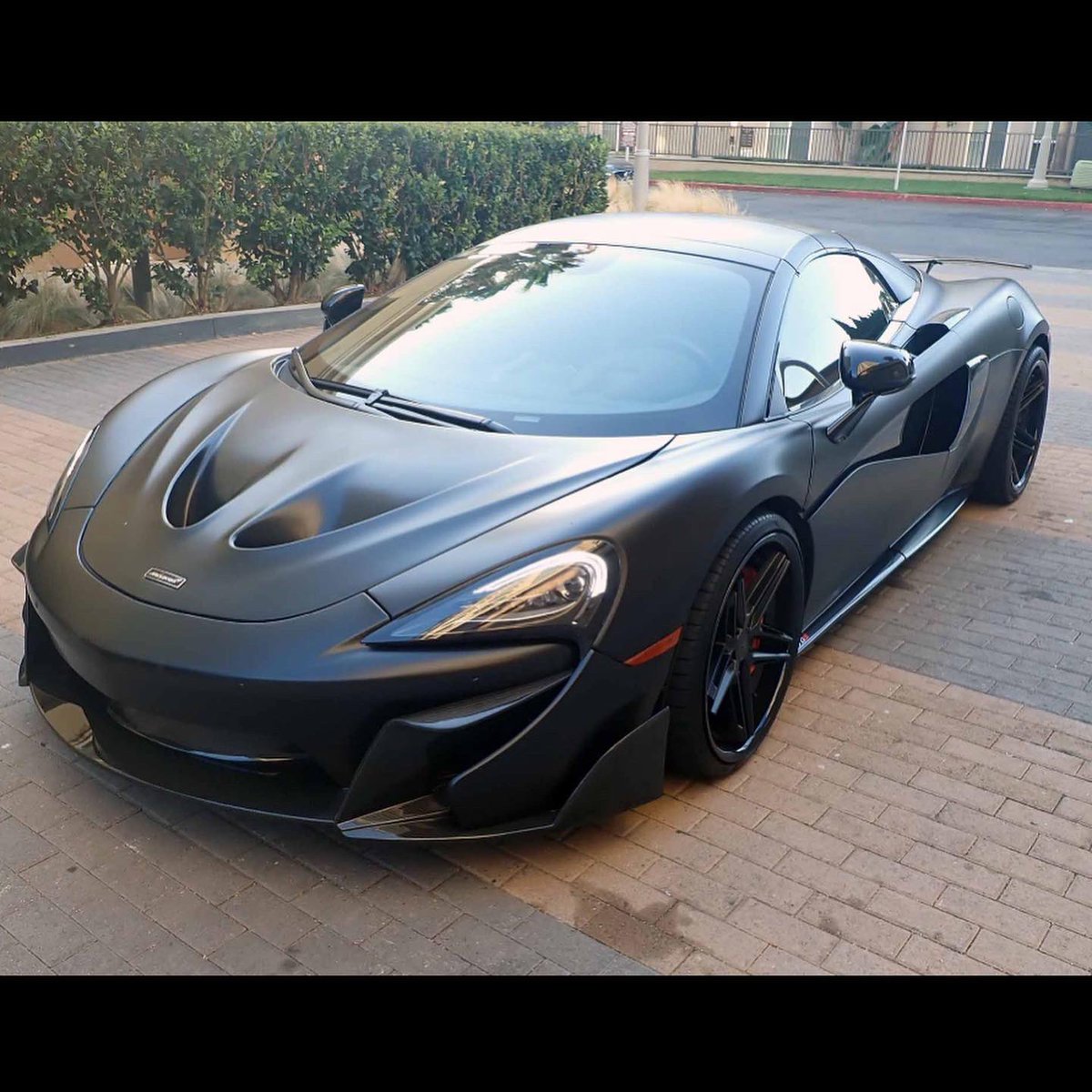 leaseitfromLLP's tweet photo. 🔥🔥2019 McClaren 570S Spider 🕷 🔥🔥

Delivered 📫

#mcclaren #570s #spider #mclaren570s #black #wow #mc #dope #car #carsoftwitter #exoticcars #cool #whip #cars #luxury #lease #llp #dope #carstagram #delivery https://t.co/vkqV6GyTpR