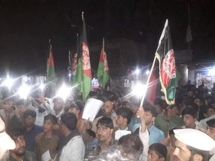 Iloveyouafghan's tweet photo. الله اکبر 
دکنړ د سرکاڼو ولسوالۍ سلګونو اوسیدونکو د تکبیر په نعرو د دفاعي او امنیتي ځواکونو ملاتړ وکړ. 
لاریون کوونکو د وسله والوطالبانو دجنایتونو اووحشتونو غندنې ترڅنګ  دهېواد اوخلکو څخه د دفاع په لاره کې د امنیتي ځواکونو سرښندنې دقدر وړ یادې کړې او دخپل بشپړ ملاتړ ډاډ یې ورکړ https://t.co/rvXN4v6kXd