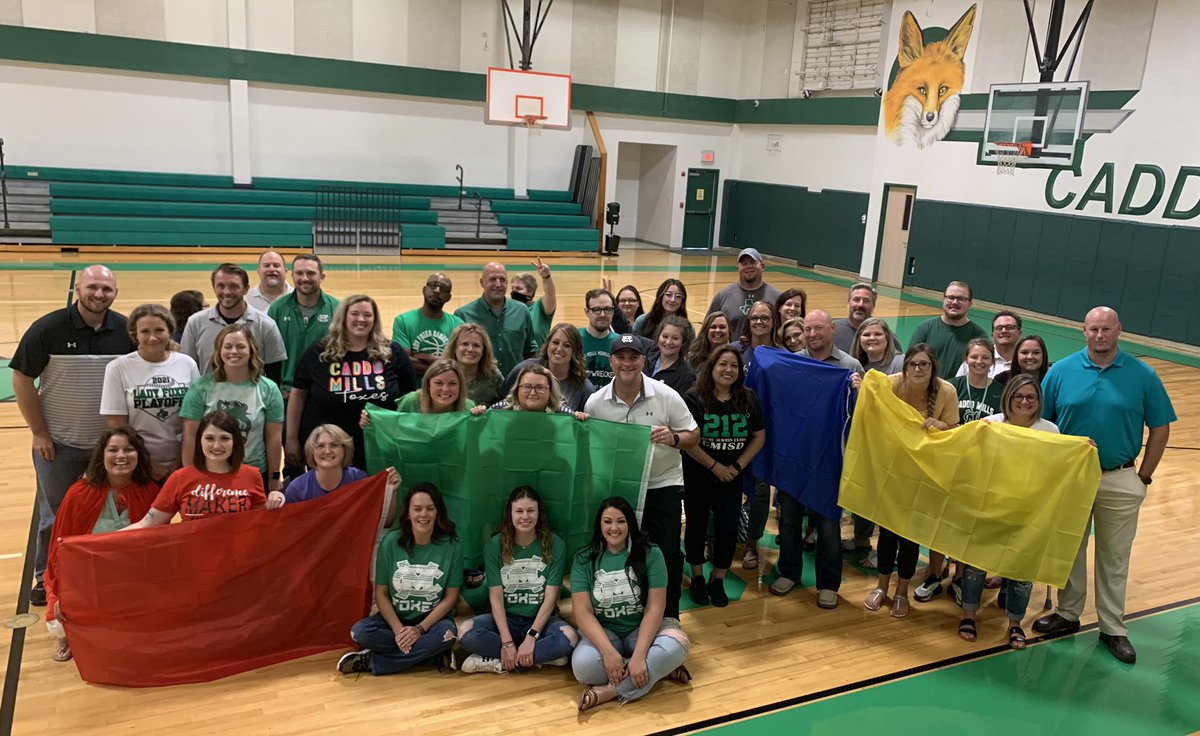 annelysepayne's tweet photo. Door prizes, swag bags, Chick-fil-A, an AWESOME Jam Board from our Foundation Grant, tshirts from PTO, Capturing Kids Hearts, and finally getting to roll out our “houses” system. I have the best staff & my assistant principals are beyond outstanding! #ckh #FOXFocus #coffeebeans https://t.co/K3g2pd8Lei