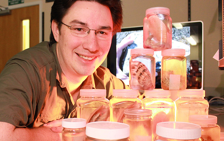 Read our unique profile of Simon Hills, Ngāti Porou - evolutionary biologist, ecologist - who has studied the 10-million-year whakapapa of sea snails: nzase.org.nz/resources/?res… <a href="/NZScienceLearn/">Science Learning Hub</a> <a href="/Welly_ED/">Welly ED</a> <a href="/PalmyED/">Palmy ED</a> <a href="/DanHikuroa/">Dan Hikuroa</a> <a href="/Paps_R/">Papaarangi Reid</a> <a href="/LiddallTraci/">A Fighter Whaea 💉💉💉💉💉</a> <a href="/AbbyLintonNZ/">AbbyLinton</a> <a href="/TeKura_NZ/">Te Aho o Te Kura Pounamu</a> <a href="/jomacklenz/">Jo Mackle</a>