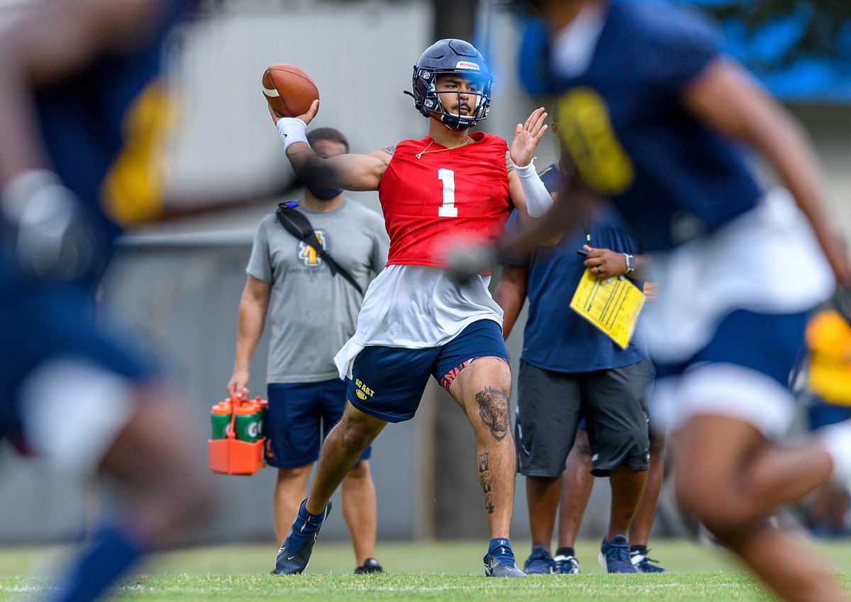 NCATFootball's tweet photo. We been working #CampLife #StillHumblebutHungry #AggiePride https://t.co/PgmXD8L5eW