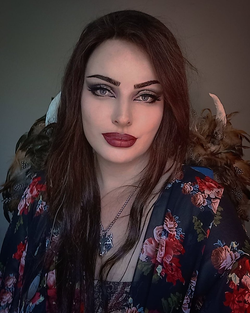WolfiAusStahl's tweet photo. CHILLOUT [[[ https://t.co/LnQBLF2QAW ]]] #Fun  #Live #NoMansSky #PUBG #0skill #SupportSmallStreamer  #SupportSmallStreams #Twitch #TwitchDE #selfie  #gamergirl  #twitchstreamer #twitchsupport  #rocketleague  #werbung https://t.co/1GDJHM15vb