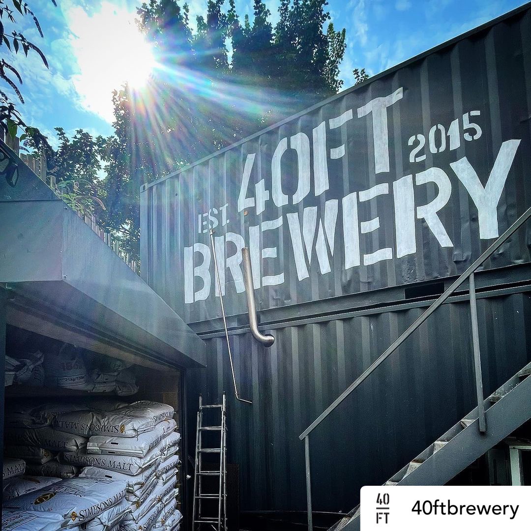 Some of our malt bags enjoying the shade at <a href="/40ftbrewery/">40FT Brewery</a> in Dalston, London 😎📍

#HomeOfGoodMalt