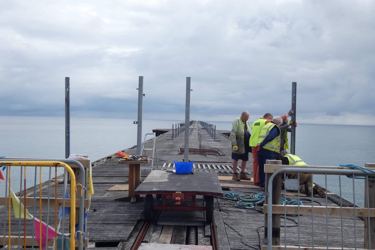 QPRT11's tweet photo. The marvelous Heavy Gang have been busy taking down the security fence between Phase 1 (Bays 1-3) and Phase 2 (Bays 4-8) in preparation for the stripping out of Bay 4. https://t.co/BIMRurDt2r