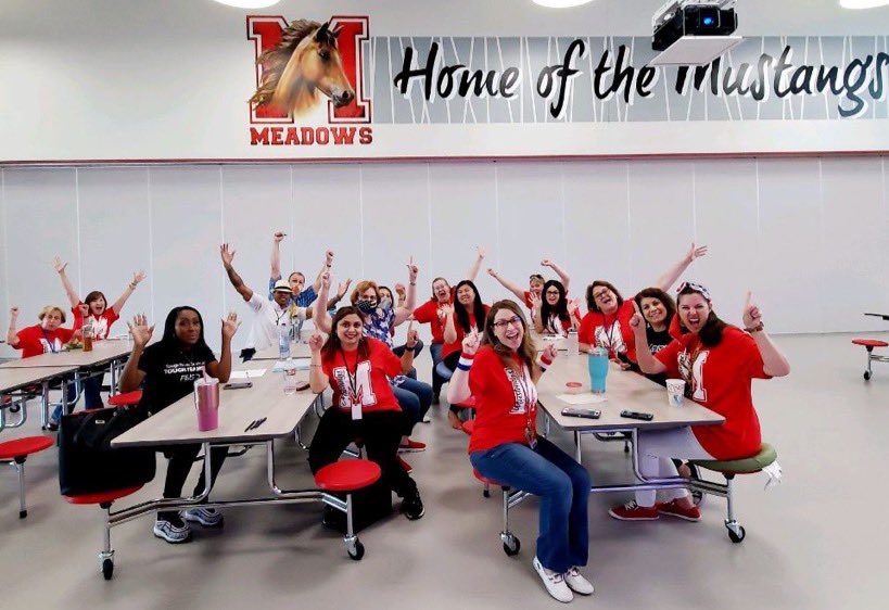 F2F or virtual doesn’t stop the Meadows Staff from getting pumped up for the 2021-2022 school year! Thank you <a href="/FortBendISD/">Fort Bend ISD</a> and <a href="/1JeremyAnderson/">Jeremy Anderson</a> for an inspiring morning! #1nextlevelteaching