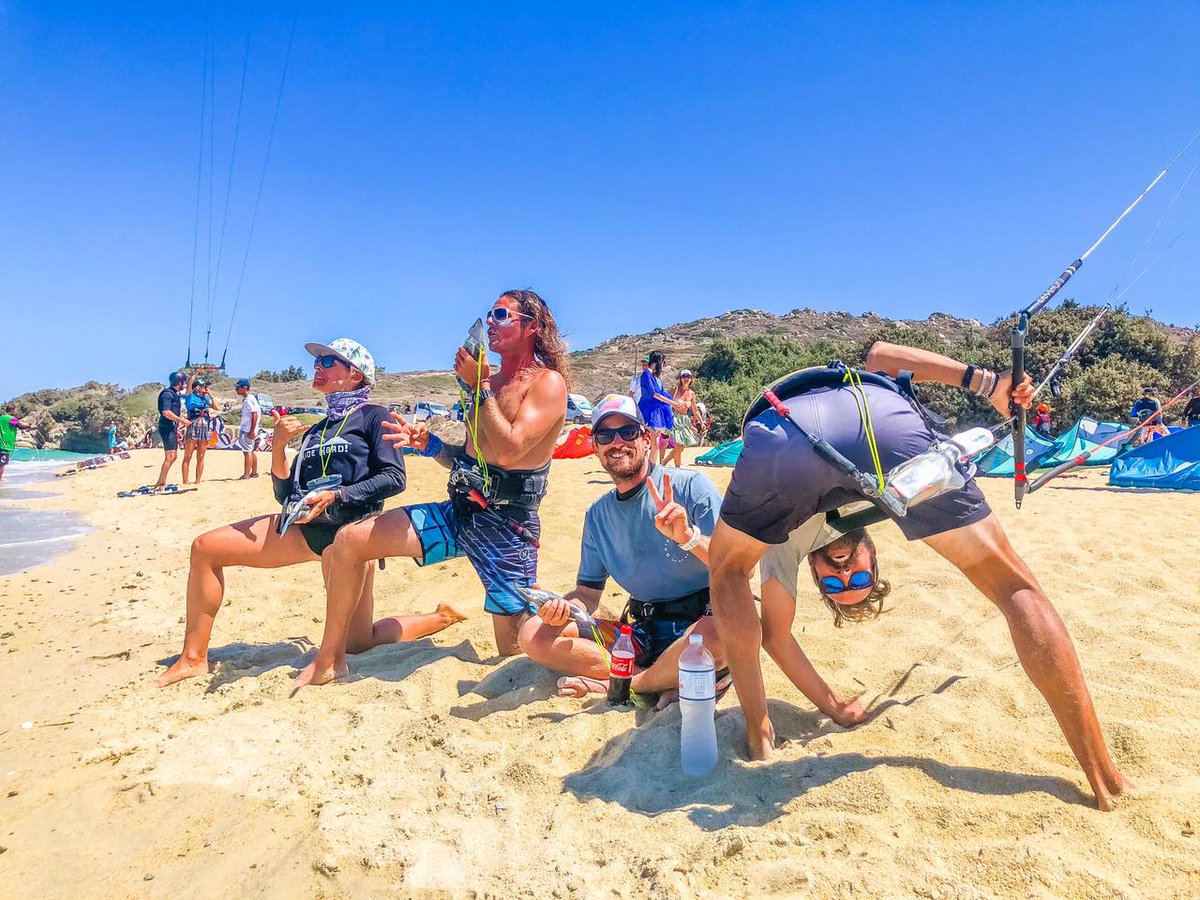 Having a amazing time working here on the island of Naxos in Greece, teaming up with @lola_nomad and @tim_nomad86  teaching for @naxoskitelife full power during this summer 🤘🇬🇷 #thekiteshots #thekitespot #kiteboarding #NAXOS #GREECE #CRYSTALCLEAR #picoftheday