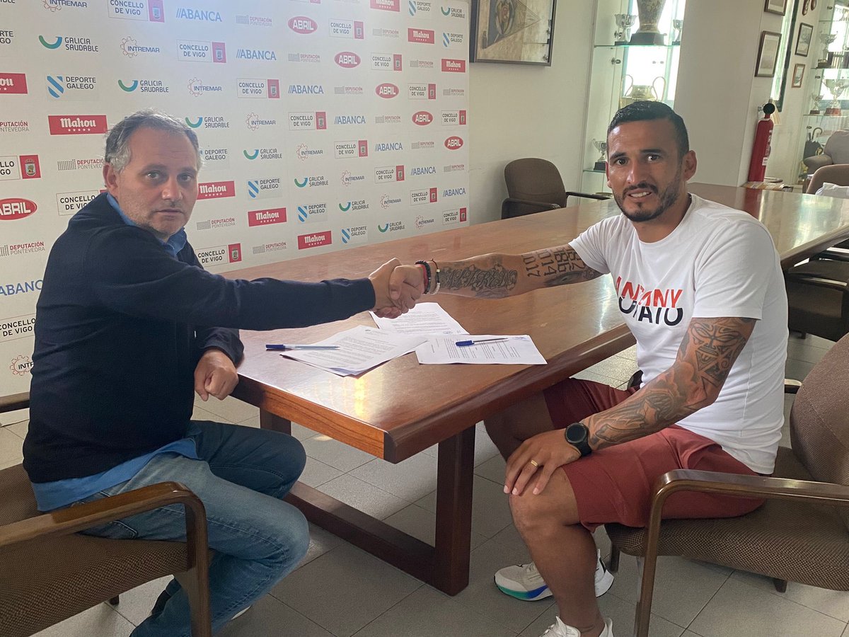 Gastón Cellerino nuevo jugador del Rápido de Bouzas!!! El delantero italoargentino vuelve a Vigo y se incorpora a las órdenes de David De Dios 
Bienvenido Gastón!!!