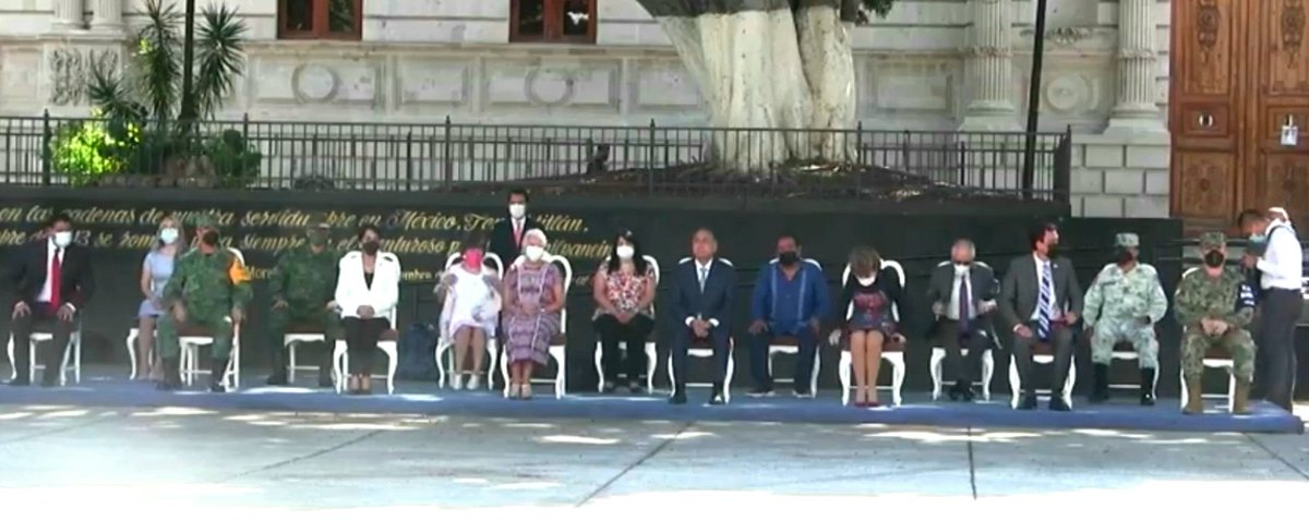 nestora_salgado's tweet photo. 📌Un gusto haber podido acompañar al Gobernador del Estado de Guerrero, @HectorAstudillo y a la Secretaria de Gobernación, @M_OlgaSCordero, en la ceremonia de develacion del monumento al Gral. Vicente Guerrero Saldaña, con motivo de su 239 aniversario de su natalicio. https://t.co/h3h2vgRCbL