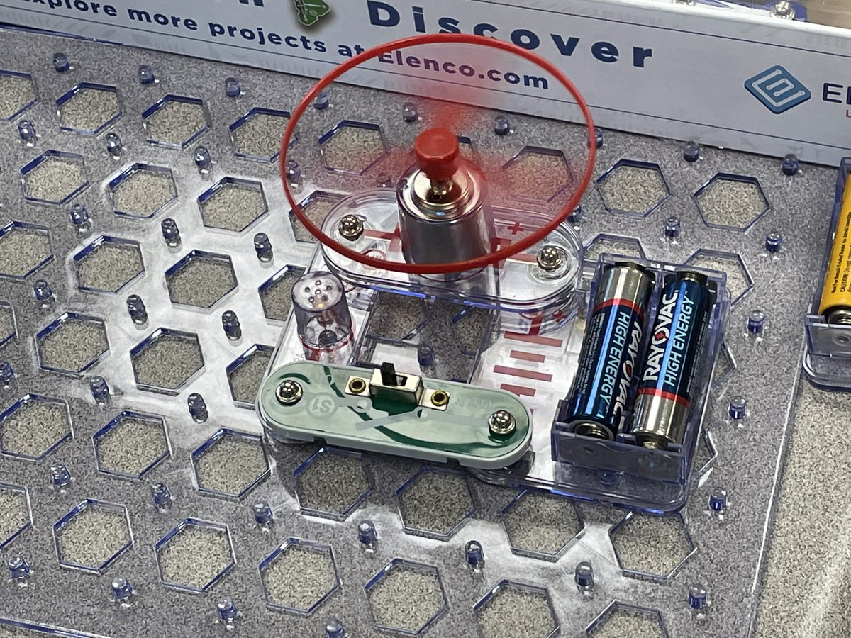 MrsYeagerGRT's tweet image. Brain breaking and tinkering with the snap circuits! Students made a battery tester, a fan, laser sounds, music radio sounds &amp;amp; a lie detector! @sheabeteachin @lasilvervb @dmbuddenhagen @lfhodges61 @VBTitleI @khingerty