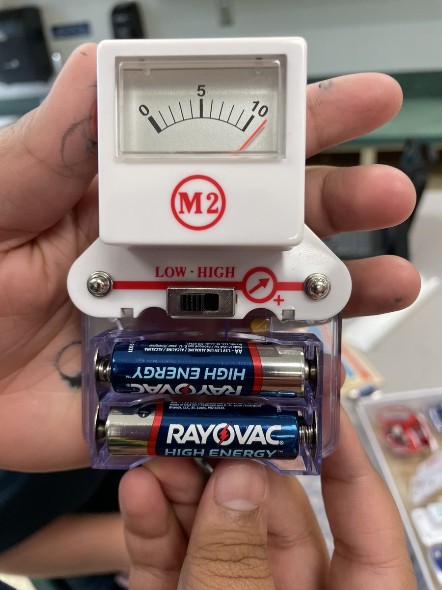 MrsYeagerGRT's tweet image. Brain breaking and tinkering with the snap circuits! Students made a battery tester, a fan, laser sounds, music radio sounds &amp;amp; a lie detector! @sheabeteachin @lasilvervb @dmbuddenhagen @lfhodges61 @VBTitleI @khingerty