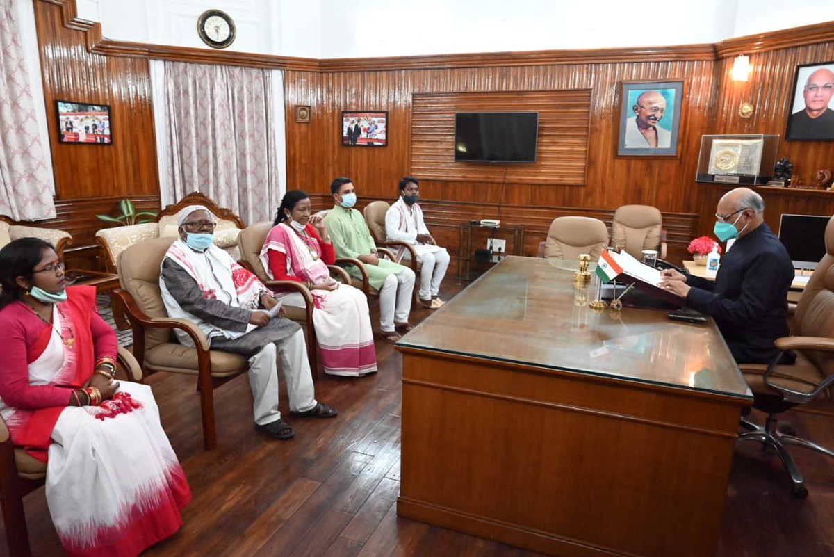 abhayminz's tweet photo. Had a meaningful meet with His Excellency, Governor of Jharkhand. Land rights, indigenous Languages at all levels in education system, separate religious identity, P-Pesa, 5th Schedule issues were discussed. The dialogue gave us a HOPE on World Indigenous Day. @geetashreeoraon https://t.co/bMGA9n0A8R
