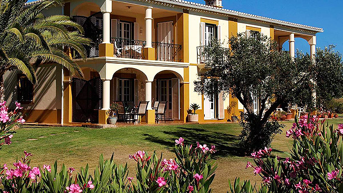YourKeyToTravel's tweet image. Check into Pestana Golf &amp;amp; Resort in #Carvoeiro on the #Algarve in #Portugal. This 4-star golf resort offers spacious self-catering 1-4 bedroom apartments and 2-4 bedroom villas with a pool. bit.ly/3yvpBG6