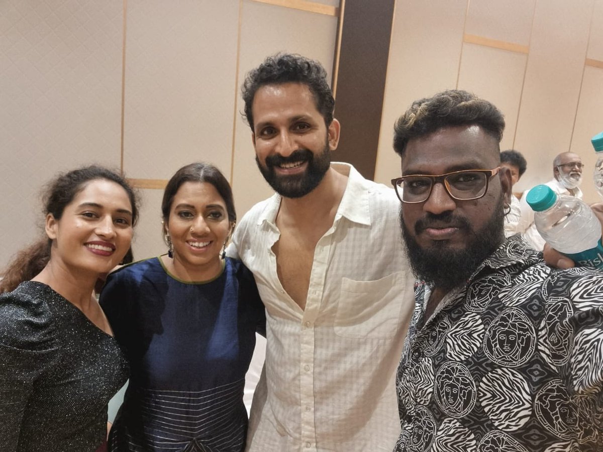 #saarpata #paranjith #Ariya sarapata Parambarai Movie Team Meet Up
Thanks To Pa. Ranjith Sir , Sonthoshnarayanan Sir