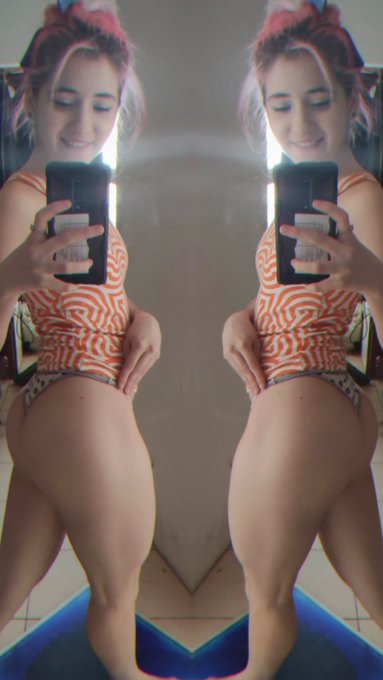 Es pura pose chikis, no se ilucionen(? me regalas un like y RT? 👉👈🥺 https://t.co/b5pd21n6A7