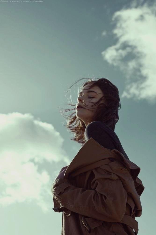 ما الذي يغري في الغياب، ليبقى فيه الراحلون طويلاً.. ؟