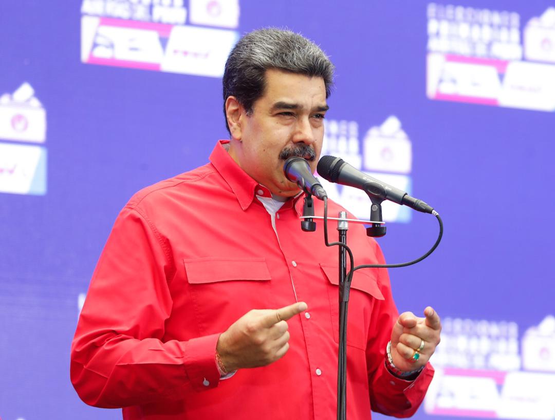 mippci_ven's tweet photo. 📢¡𝐀𝐬í 𝐥𝐨 𝐃𝐢𝐣𝐨!  🇻🇪
Pdte. @NicolasMaduro: Sobre México está todo por decir, ese diálogo tiene ya un documento, la agenda tiene 7 títulos que se están debatiendo, en los próximos días se anunciará hora y lugar de la negociación.
#PuebloVictorioso https://t.co/xd5jyBDfNg