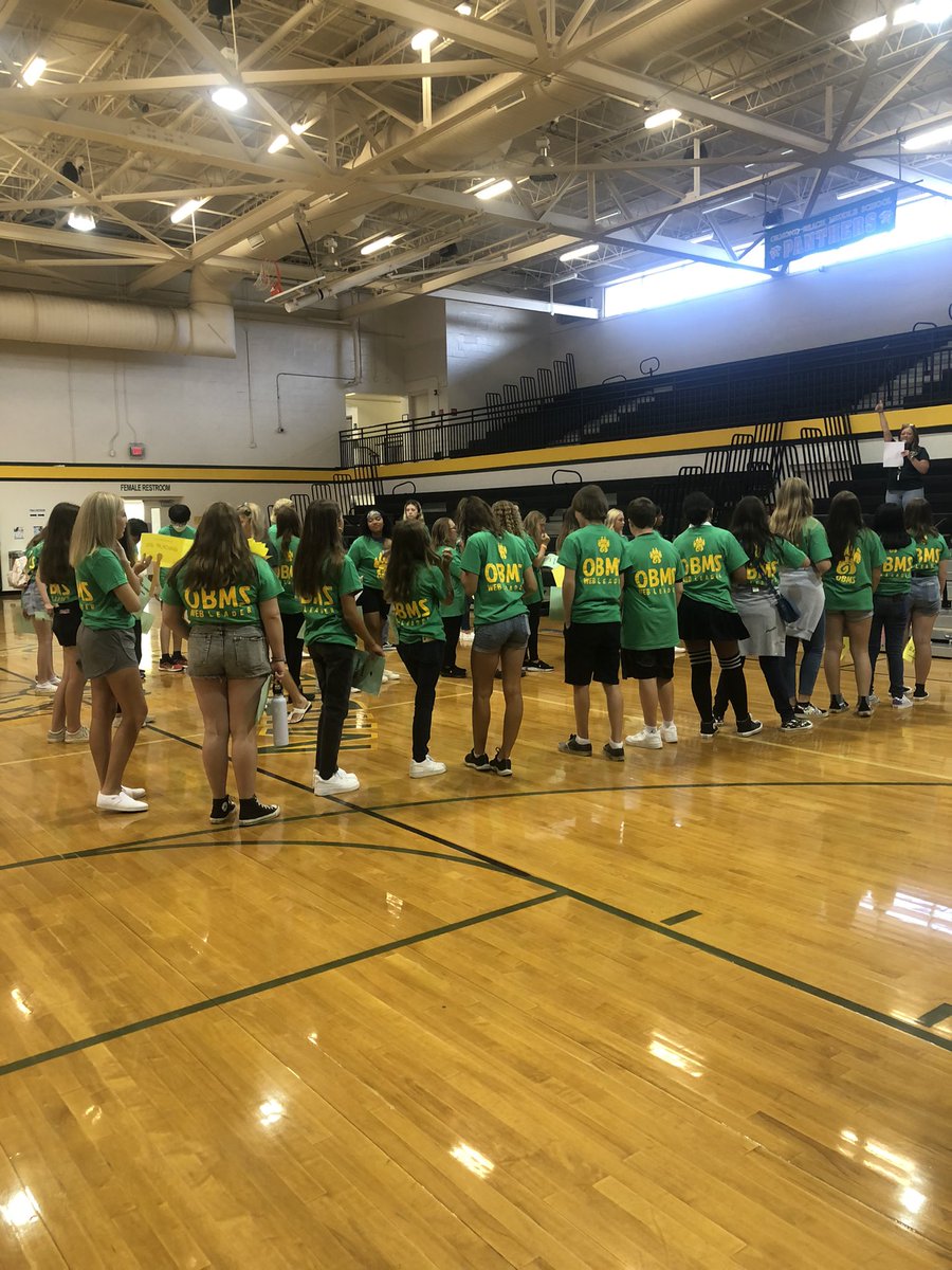 What a great morning to meet our new sixth graders!  Making new friends and taking tours of our campus with our 8th grade WEB leaders was a huge success and the perfect way to build relationships before the first day of school!