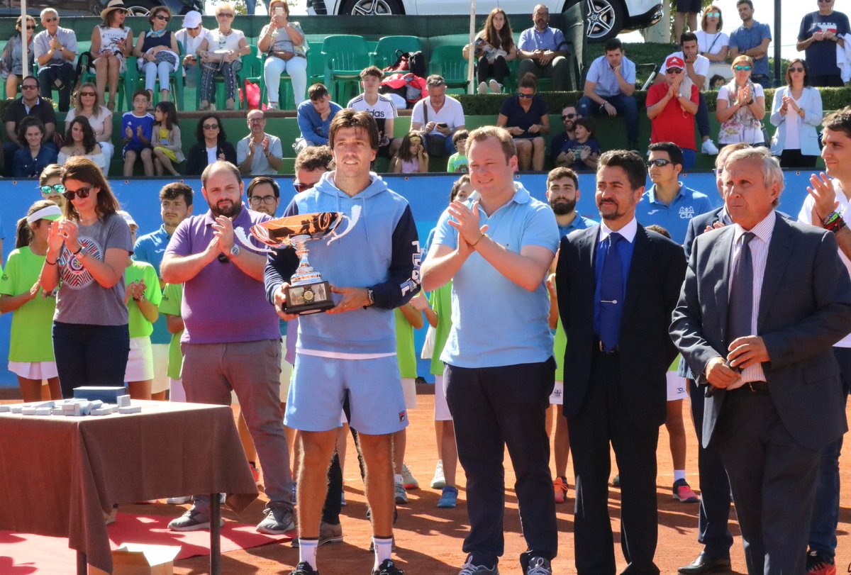 CtaTenis's tweet photo. LA 36 EDICION DEL TROFEO INTERNACIONAL DE TENIS 
CIUDAD DE ALBACETE SERA DEL 15 AL 19 DE 
SEPTIEMBRE
EL CLUB TENIS ALBACETE CONFIRMA LA CELEBRACION DE UN 
TORNEO QUE ESTARA SUJETO A LAS RESTRICCIONES EN 
MATERIA DE SANIDAD, SEGURIDAD Y AFORO https://t.co/IJ9E3C6exI