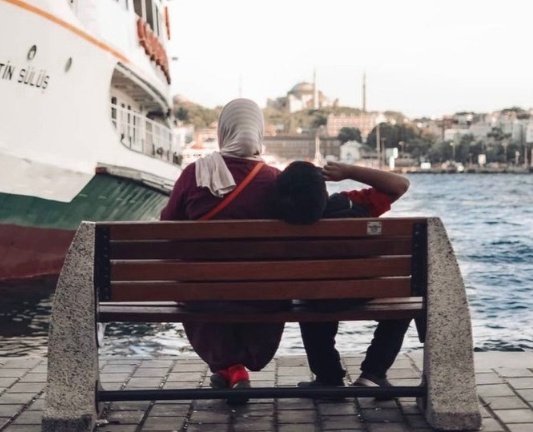 ______________________________________
                                    🍃
                           Önemli olan
 yaşamak değildir, başarmak hiç değildir.
     Önemli olan insan kalmayı bilmektir.
                        |George Orwell