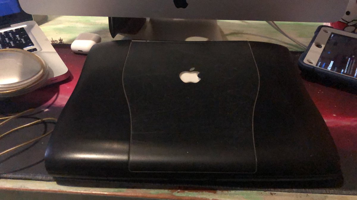 renycas's tweet image. La mera mera nostalgia… #powerbookg3