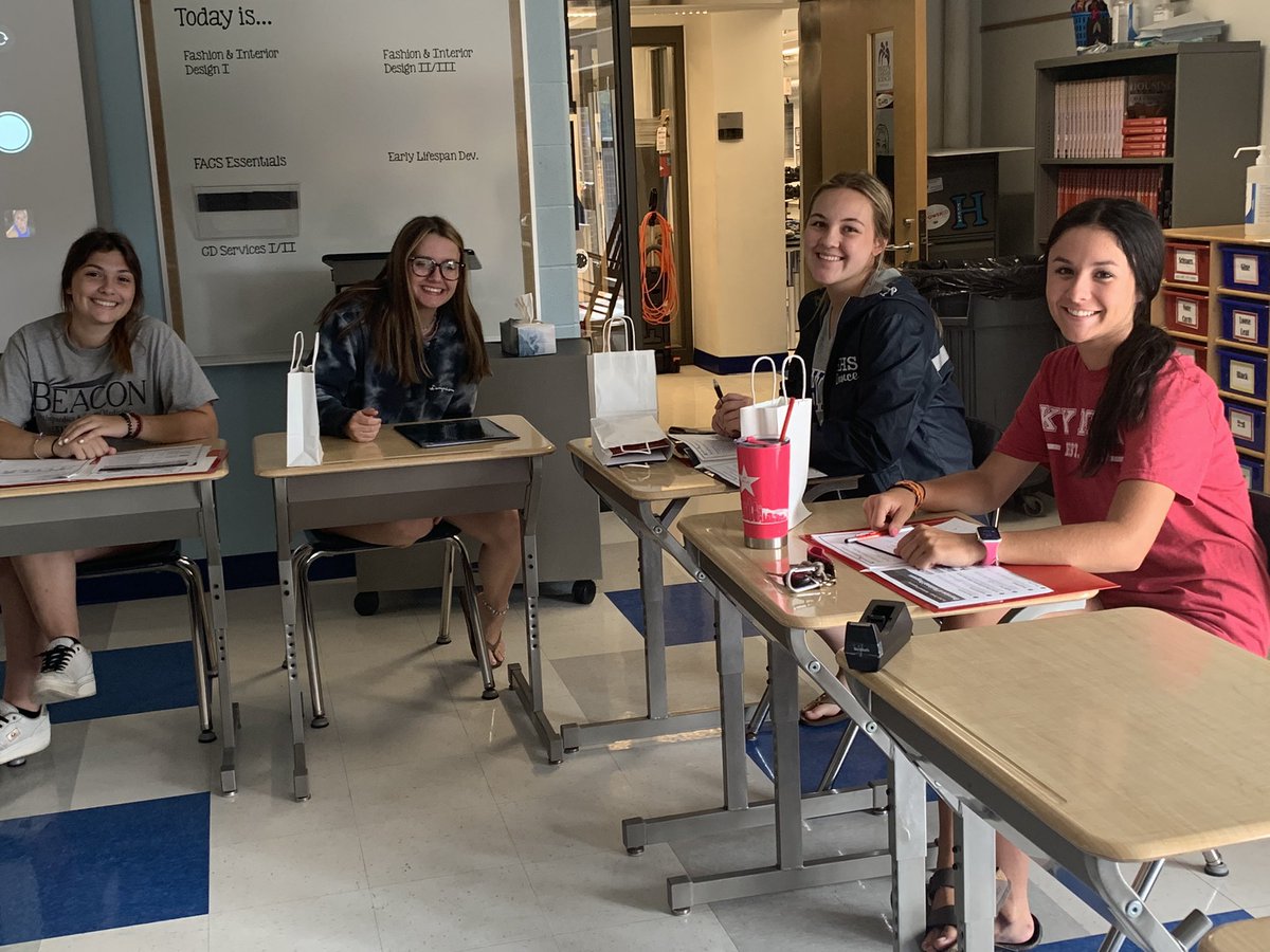 hhs_fccla's tweet photo. HHS FCCLA officers met to plan the program of work for the year. #BacktoSchool2021 #makeitcount #raeofsunshine https://t.co/fwhlEhs5cn