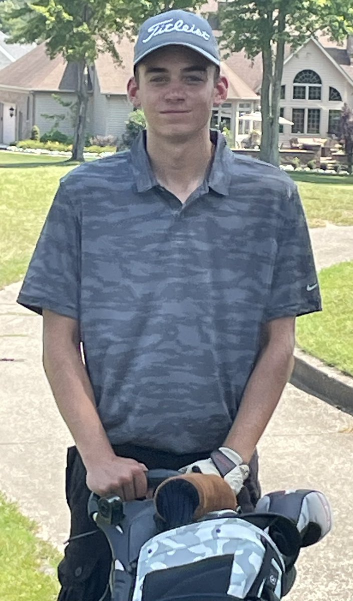 Richmond’s hard work pays off @ CVC pre season tournament @ Little Mountain CC. Ayden’s 74 was tops in Valley Division and helped the Eagles to 1st place. Hunter Metz, Kole Opalko, Connor Anderson, Max Booth and Richie Giffin helped boost the team to a great start!